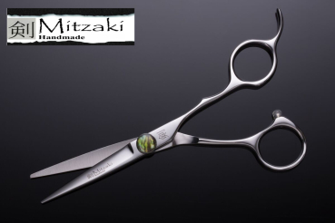 Handwerkskunst: MITZAKI-Niiyac (in 5.0, 5.5 oder 6.0 Zoll) ,federleichte ERGOFORM, PREMIUM semikonvex Hohlschliff, perfekte Scliceschere, mit hochwertigem Edelstein als Einstellschraube